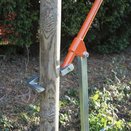 Manual stake puller